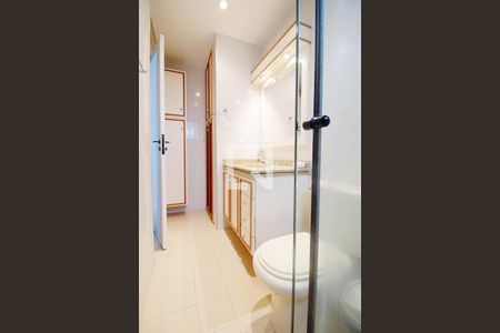 Apartamento à venda com 117m², 3 quartos e 3 vagas Apartamento à venda com 117m², 3 quartos e 3 vagasBanheiro da Suíte 3