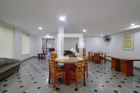 Apartamento à venda com 117m², 3 quartos e 3 vagas Apartamento à venda com 117m², 3 quartos e 3 vagasÁrea comum - Salão de festas