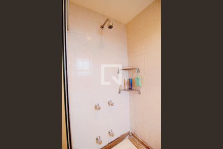 Apartamento à venda com 117m², 3 quartos e 3 vagas Apartamento à venda com 117m², 3 quartos e 3 vagasBanheiro da Suíte 1