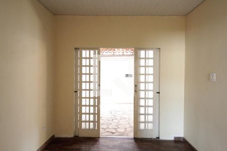 Sala de casa à venda com 2 quartos, 450m² em São Salvador, Belo Horizonte