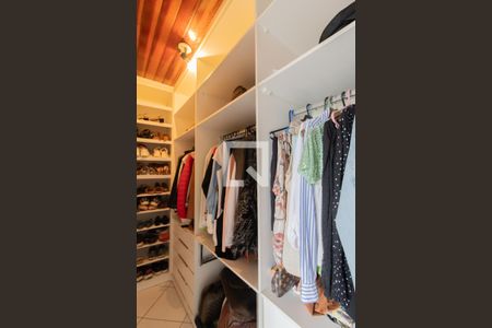 Closet da Suíte 1 de casa à venda com 4 quartos, 194m² em Jardim Leila, Guarulhos