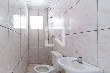 Banheiro de casa para alugar com 1 quarto, 35m² em São Pedro, Osasco