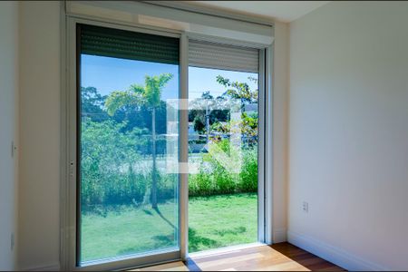 Quarto 01 de casa de condomínio para alugar com 4 quartos, 250m² em São João do Rio Vermelho, Florianópolis