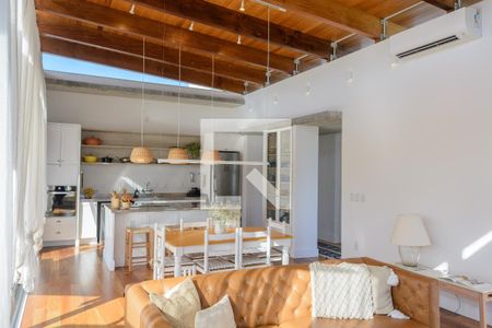 Casa de condomínio para alugar com 250m², 4 quartos e 4 vagasSala: Estar