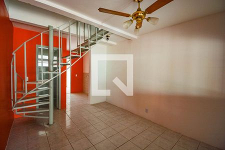 Sala de casa de condomínio para alugar com 2 quartos, 45m² em Rio Branco, Canoas