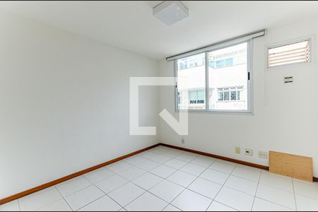 Quarto 1 de apartamento para alugar com 3 quartos, 106m² em Piratininga, Niterói