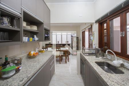 Cozinha de casa à venda com 4 quartos, 225m² em Jardim Caravelas, São Paulo