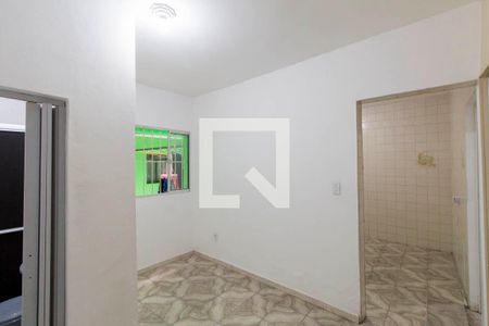 Sala de casa para alugar com 2 quartos, 75m² em Vila Santa Teresa (zona Leste), São Paulo