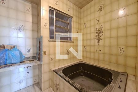 Banheiro da Suíte de casa para alugar com 2 quartos, 60m² em Quintino Bocaiúva, Rio de Janeiro