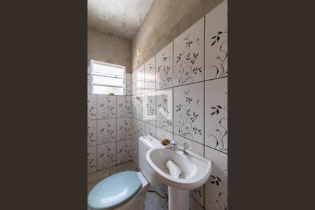 Casa à venda com 200m², 2 quartos e 1 vaga Casa à venda com 200m², 2 quartos e 1 vagaBanheiro de Serviço