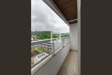 Sala de apartamento para alugar com 3 quartos, 63m² em Maria Paula, Niterói