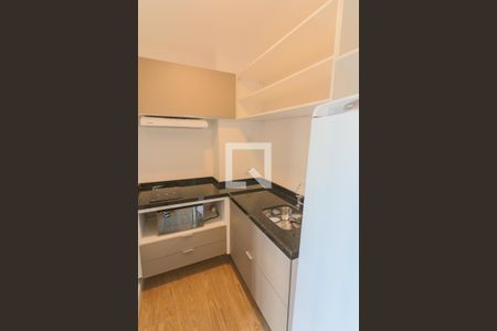 Cozinha de apartamento para alugar com 1 quarto, 27m² em Butantã, São Paulo