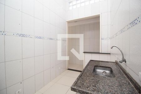 Cozinha de casa para alugar com 1 quarto, 40m² em Vila Santa Edwiges, São Paulo