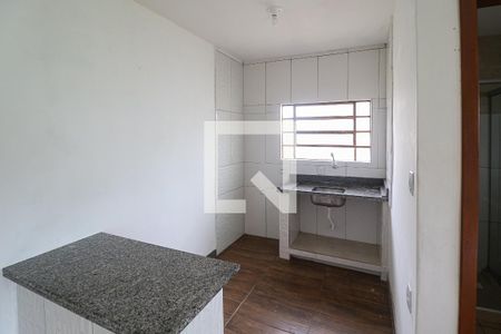 Sala e Cozinha de casa para alugar com 1 quarto, 40m² em Camaquã, Porto Alegre