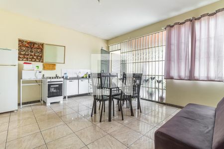 Sala / Cozinha 2 de casa à venda com 3 quartos, 180m² em Goiânia, Belo Horizonte
