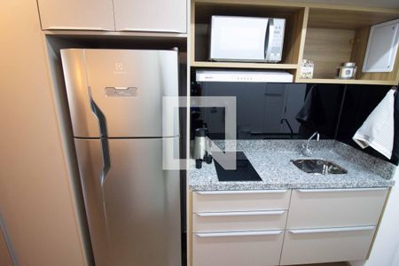 Cozinha de apartamento para alugar com 1 quarto, 23m² em Quarta Parada, São Paulo