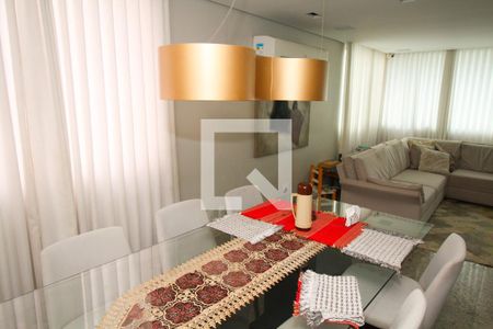 Apartamento à venda com 257m², 4 quartos e 4 vagasSala