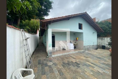 Casa à venda com 4 quartos, 220m² em João Pinheiro, Belo Horizonte