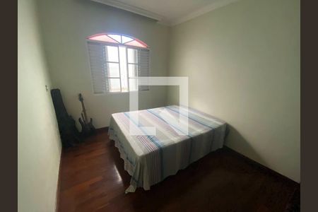 Casa à venda com 4 quartos, 220m² em João Pinheiro, Belo Horizonte