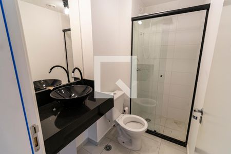 Banheiro de kitnet/studio para alugar com 1 quarto, 24m² em Sé, São Paulo