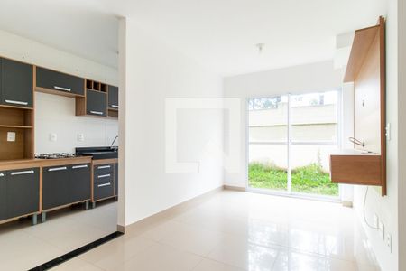 Sala de apartamento para alugar com 2 quartos, 52m² em Novo Mundo, Curitiba