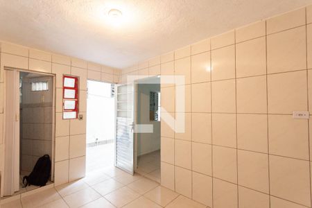 Cozinha de apartamento para alugar com 1 quarto, 40m² em Jardim Maria Estela, São Paulo