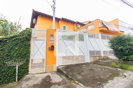 Casa para alugar com 215m², 3 quartos e 2 vagas Casa para alugar com 215m², 3 quartos e 2 vagasFachada