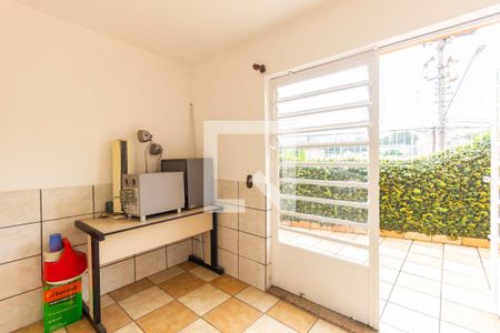 Casa para alugar com 215m², 3 quartos e 2 vagas Casa para alugar com 215m², 3 quartos e 2 vagasÁrea de Serviço