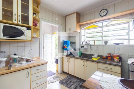 Casa para alugar com 215m², 3 quartos e 2 vagas Casa para alugar com 215m², 3 quartos e 2 vagasCozinha