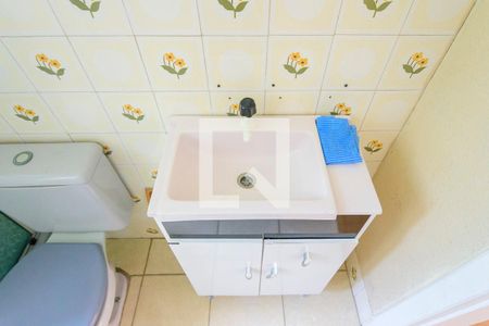 Banheiro de apartamento à venda com 1 quarto, 40m² em Camaquã, Porto Alegre