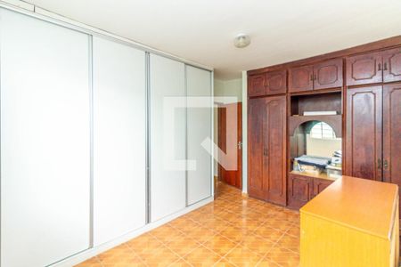 Quarto de casa à venda com 4 quartos, 420m² em Santa Cruz, Belo Horizonte