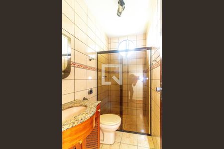 Banheiro de casa à venda com 4 quartos, 420m² em Santa Cruz, Belo Horizonte