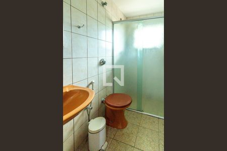 Banheiro de casa à venda com 4 quartos, 420m² em Santa Cruz, Belo Horizonte