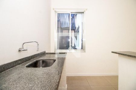 Cozinha de apartamento à venda com 1 quarto, 38m² em São Geraldo, Porto Alegre