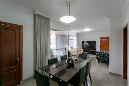 Sala de apartamento à venda com 4 quartos, 135m² em Funcionários, Belo Horizonte