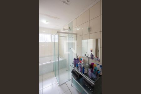 Banheiro Suíte de casa à venda com 3 quartos, 250m² em Santo Amaro, São Paulo