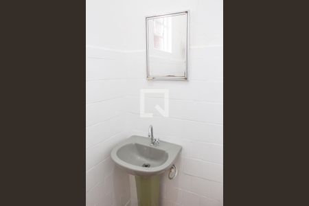 Banheiro de casa para alugar com 1 quarto, 36m² em Barra Funda, São Paulo