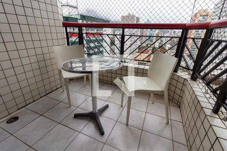 Detalhe da varanda de apartamento para alugar com 2 quartos, 85m² em Canto do Forte, Praia Grande