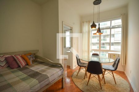 Sala de apartamento para alugar com 2 quartos, 65m² em Botafogo, Rio de Janeiro