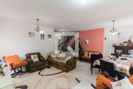Sala de casa para alugar com 6 quartos, 256m² em Vila Constança, São Paulo