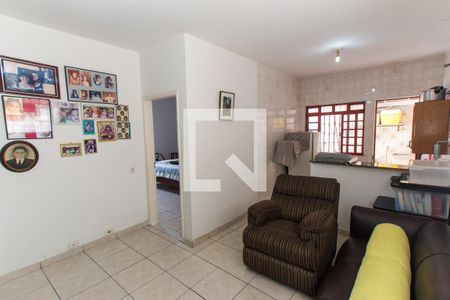 Sala 2 de casa para alugar com 6 quartos, 256m² em Vila Constança, São Paulo