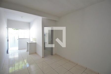 Quarto de kitnet/studio para alugar com 1 quarto, 27m² em Mutondo, São Gonçalo