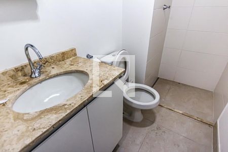 Banheiro de apartamento para alugar com 1 quarto, 27m² em Centro, São Paulo