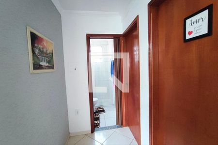 Corredor de apartamento à venda com 2 quartos, 56m² em Parque Residencial Vila União, Campinas