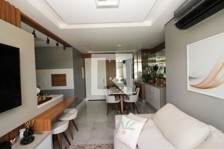 Sala de apartamento à venda com 2 quartos, 60m² em Medianeira, Porto Alegre