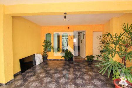 Casa à venda com 180m², 2 quartos e 2 vagas Casa à venda com 180m², 2 quartos e 2 vagasGaragem