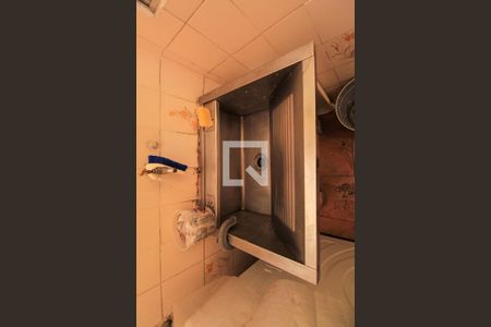 Casa à venda com 180m², 2 quartos e 2 vagas Casa à venda com 180m², 2 quartos e 2 vagasÁrea de Serviço