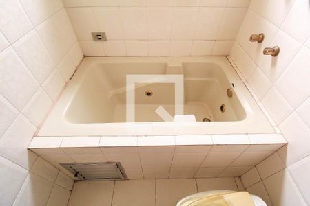 Casa à venda com 180m², 2 quartos e 2 vagas Casa à venda com 180m², 2 quartos e 2 vagasBanheiro