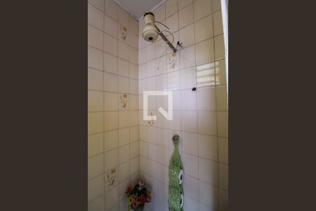 Casa à venda com 180m², 2 quartos e 2 vagas Casa à venda com 180m², 2 quartos e 2 vagasBanheiro de serviço