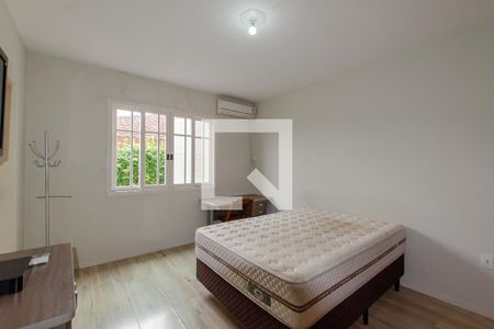 Suíte 1 de casa para alugar com 4 quartos, 380m² em Santa Monica, Florianópolis